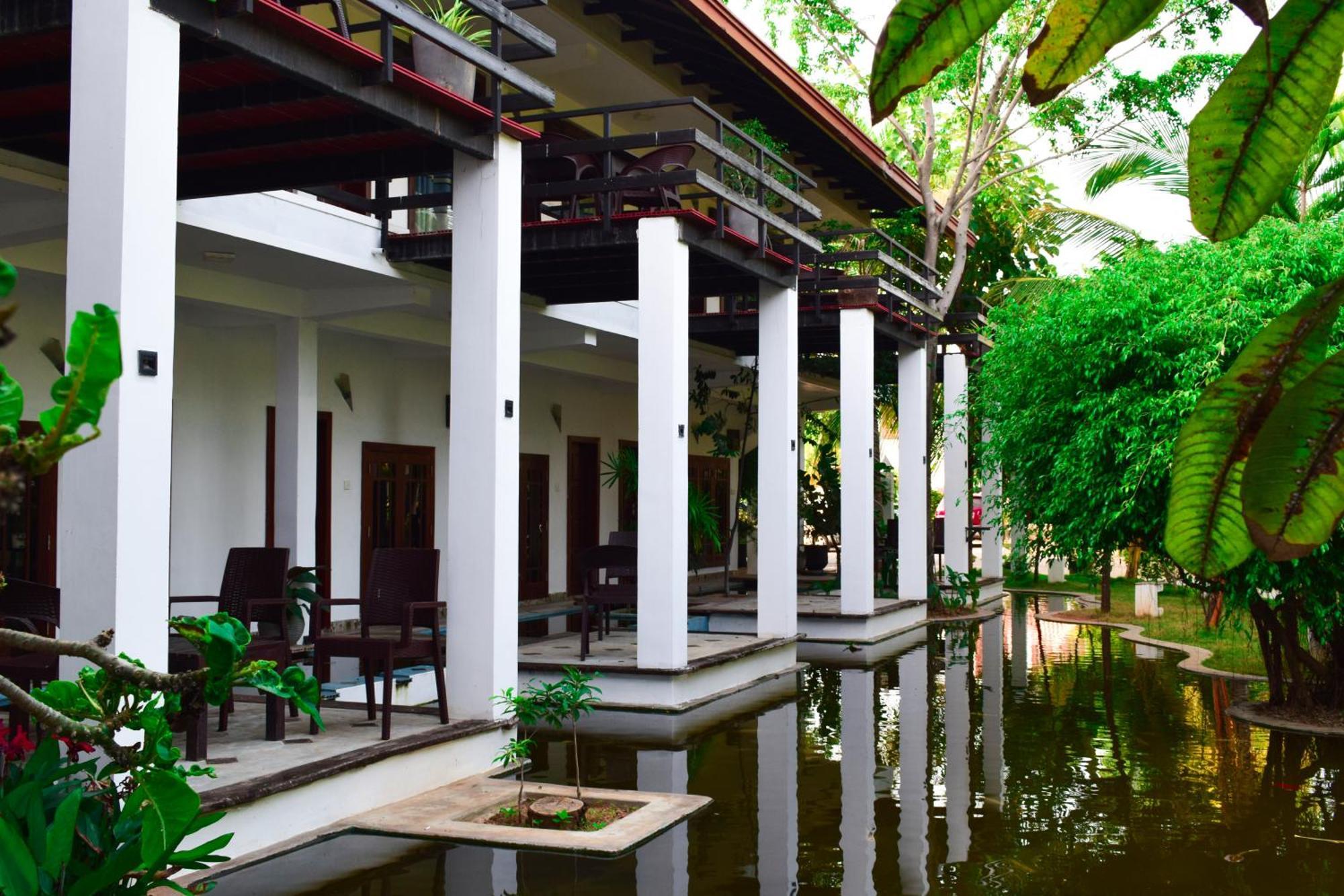 Hotel Green Garden Trincomalee Exterior foto